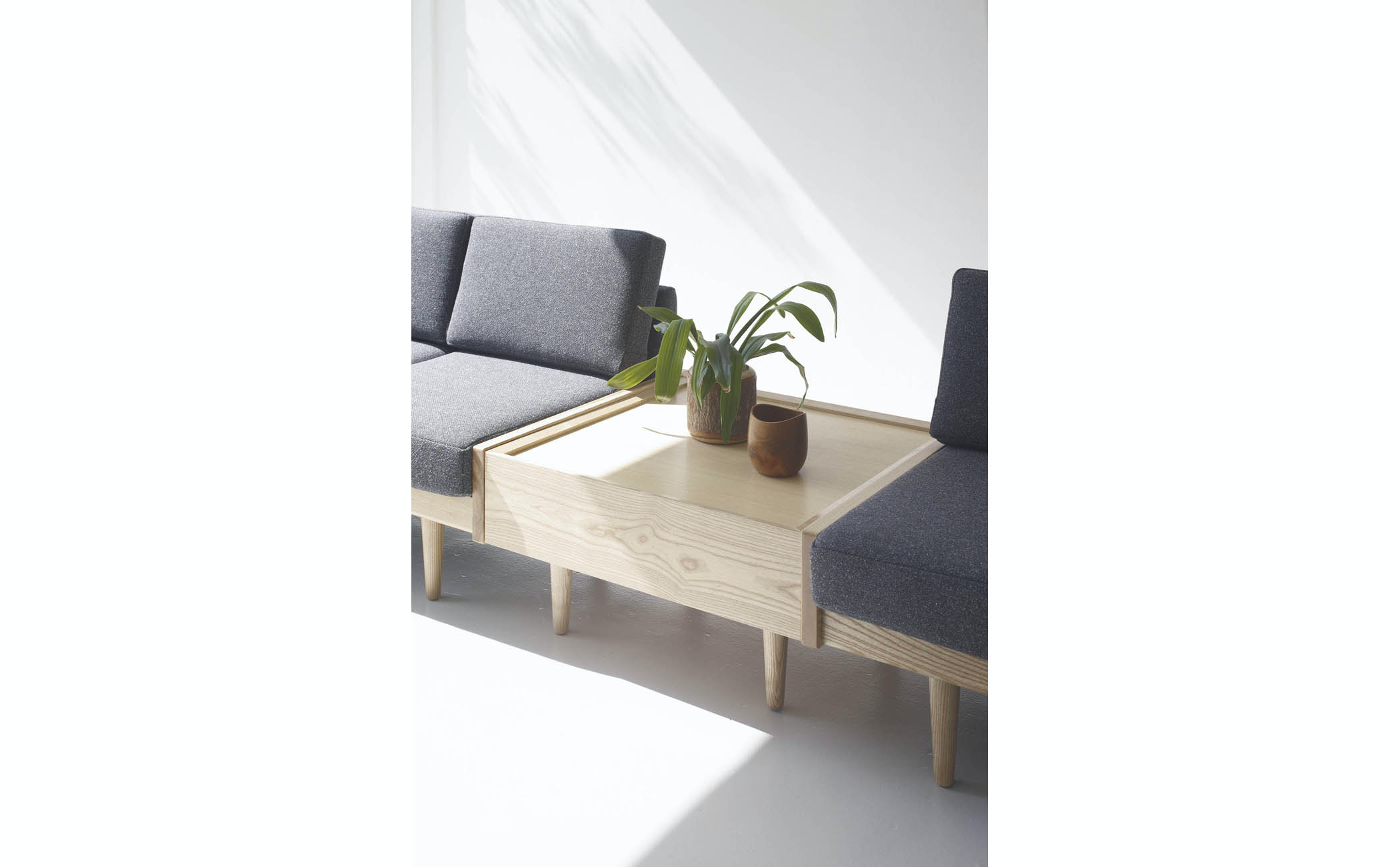 graf｜Day Bed Corner Table｜デイベッドコーナーテーブル